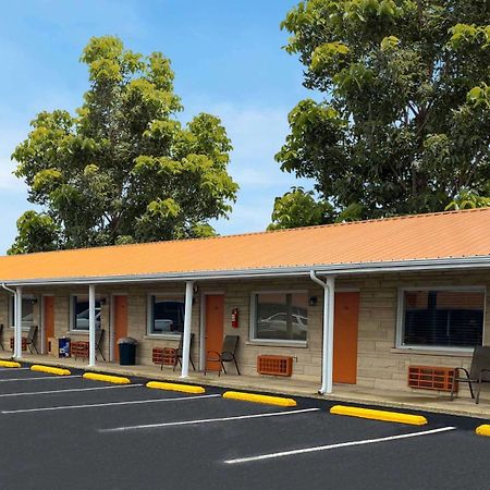 Springs Motel Ky Russell Springs Extérieur photo