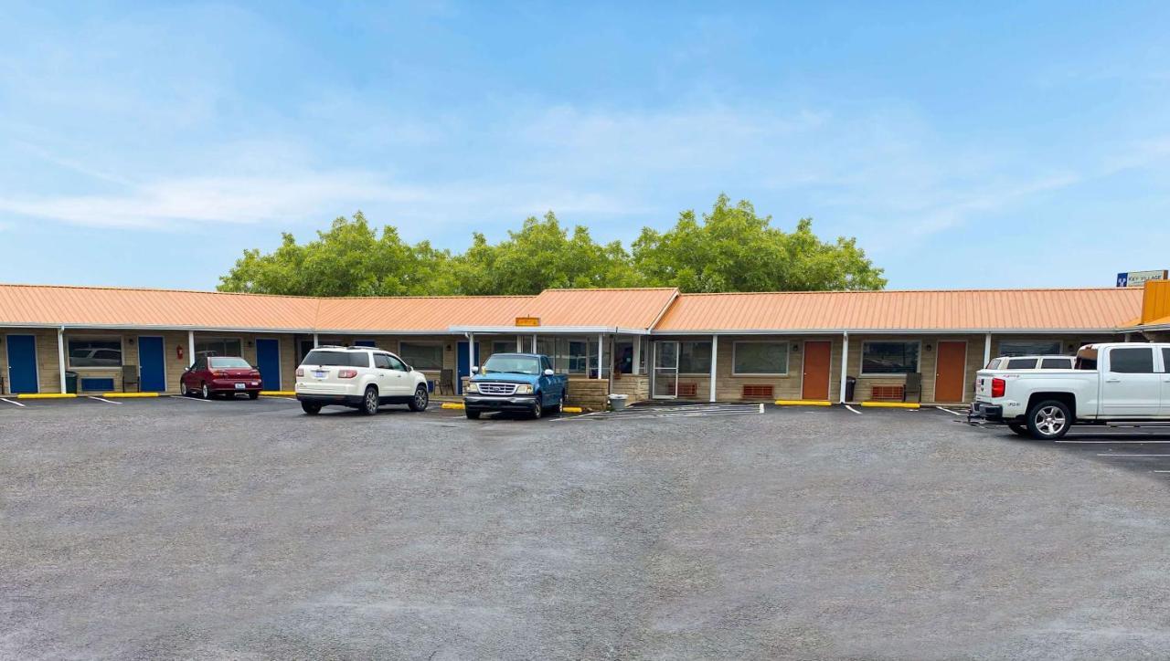 Springs Motel Ky Russell Springs Extérieur photo